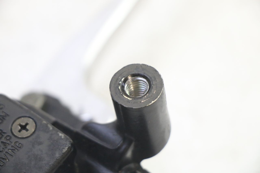 photo de FRONT BRAKE MASTER CYLINDER MBK WAAP 125 (2008 - 2013) - Zoom on usage condition