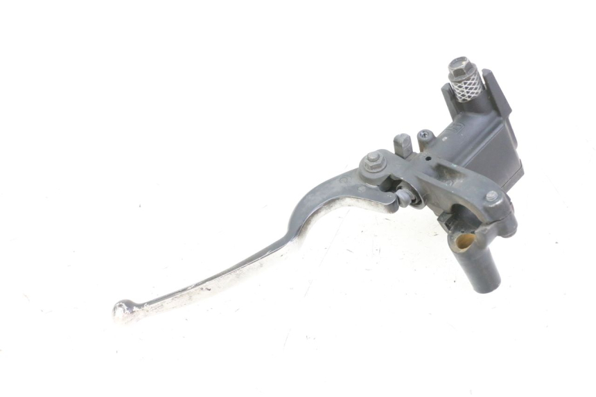 photo de FRONT BRAKE MASTER CYLINDER YAMAHA X-MAX XMAX ABS 250 (2010 - 2012) - Alternative perspective