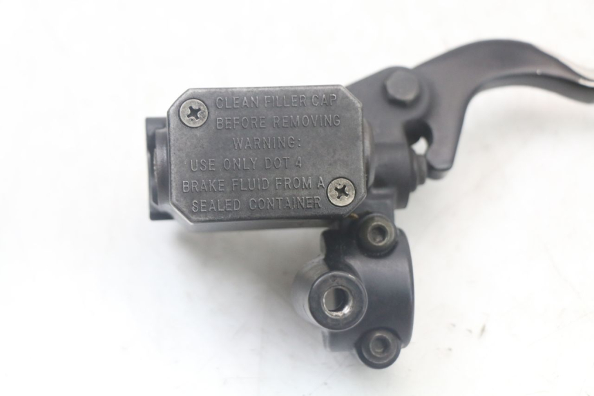photo de FRONT MASTER CYLINDER YAMAHA XMAX X-MAX 125 (2006 - 2009) - Component detail
