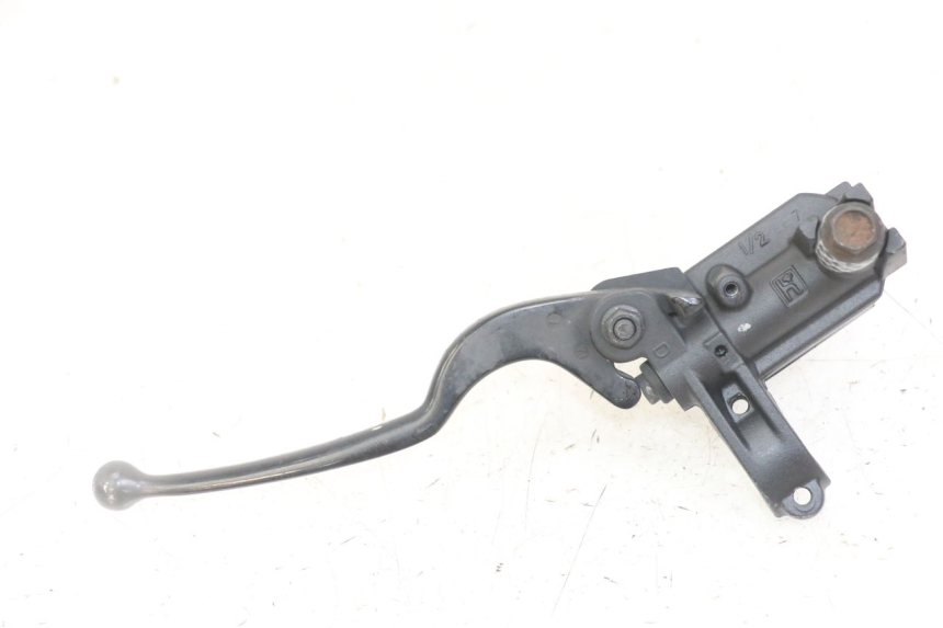 photo de FRONT MASTER CYLINDER YAMAHA X-MAX XMAX 125 (2010 - 2013) - Zoom on usage condition