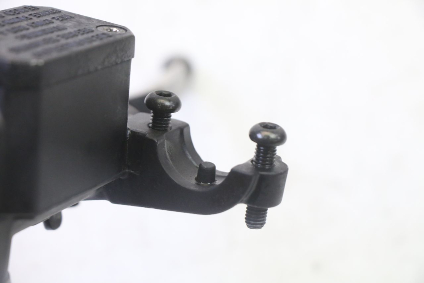 photo de FRONT MASTER CYLINDER YAMAHA X-MAX XMAX 125 (2010 - 2013) - Technical close-up