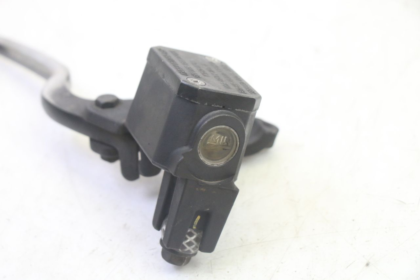 photo de FRONT MASTER CYLINDER YAMAHA X-MAX XMAX 125 (2010 - 2013) - Technical close-up