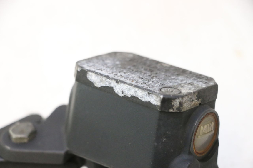 photo de FRONT MASTER CYLINDER YAMAHA XMAX X-MAX 125 (2006 - 2009) - Surface and material condition
