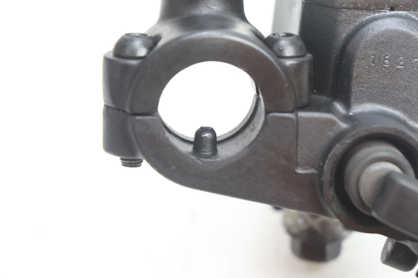 photo de FRONT MASTER CYLINDER YAMAHA X-MAX XMAX 125 (2010 - 2013) - Technical close-up