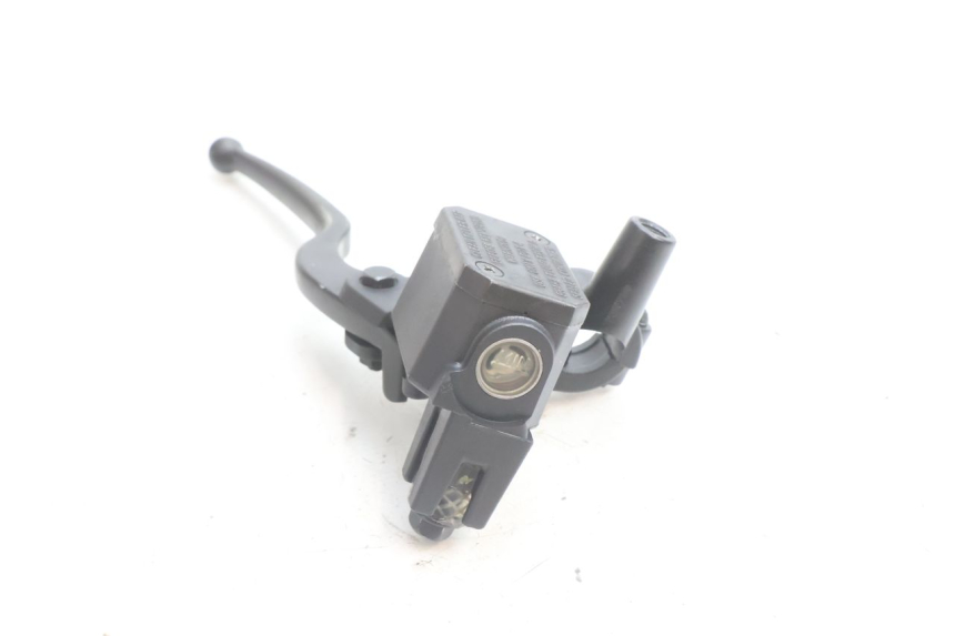 photo de FRONT MASTER CYLINDER YAMAHA X-MAX XMAX 125 (2010 - 2013) - Product overview