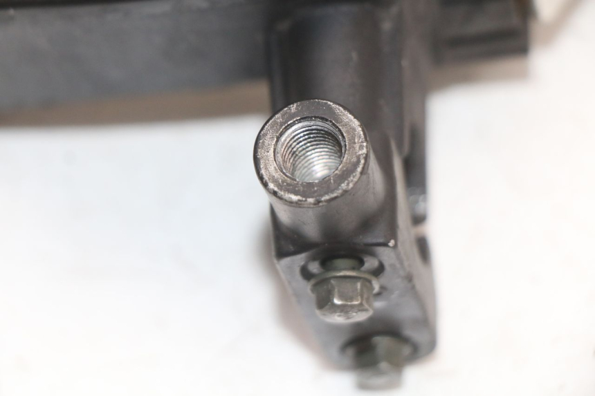 photo de Front master cylinder KYMCO XCITING 250 (2006 - 2009) - Alternative perspective