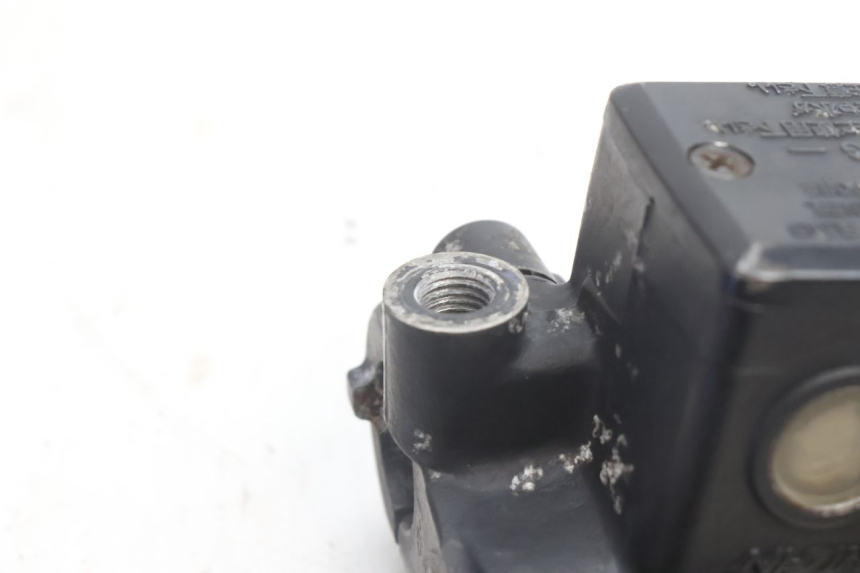photo de FRONT BRAKE MASTER CYLINDER YAMAHA XJR 1300 (1998 - 2002) - Surface and material condition