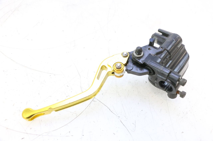 photo de FRONT BRAKE MASTER CYLINDER YAMAHA XP T-MAX ABS 500 (2005 - 2005) - Surface and material condition