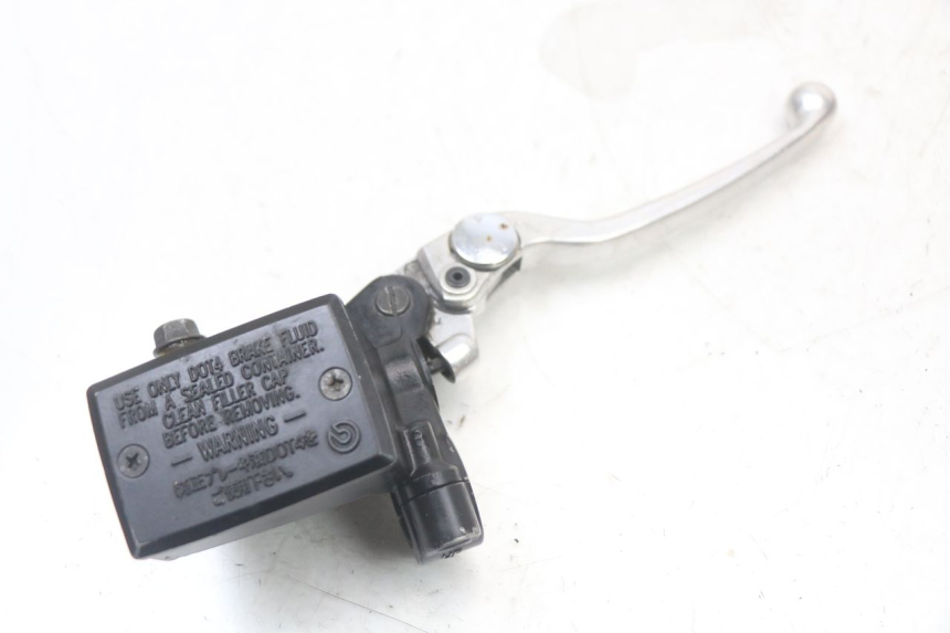 photo de FRONT BRAKE MASTER CYLINDER YAMAHA FJR ABS 1300 (2006 - 2012) - Zoom on usage condition