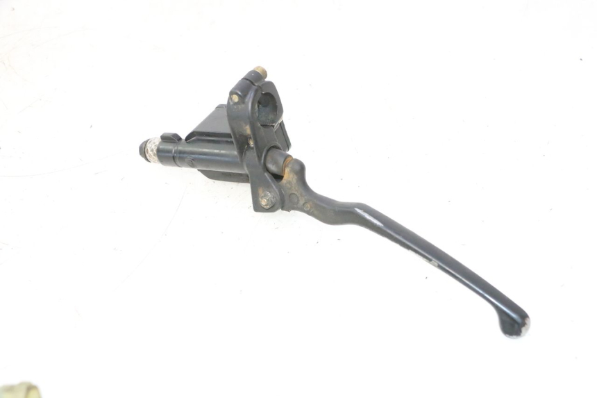 photo de FRONT BRAKE MASTER CYLINDER YAMAHA YP MAJESTY 125 (1998 - 2001) - Fixing points details