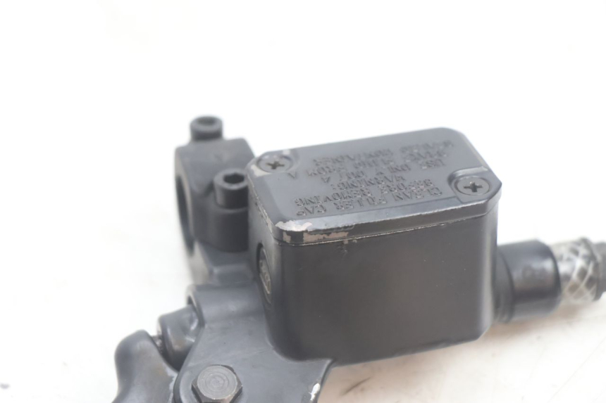 photo de FRONT BRAKE MASTER CYLINDER YAMAHA YP MAJESTY 125 (2002 - 2006) - Markings and original references