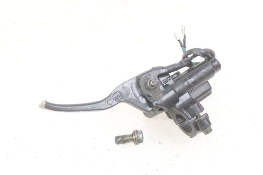 photo de FRONT BRAKE MASTER CYLINDER YIYING YY125T 125 (2006 - 2014) - Zoom on usage condition