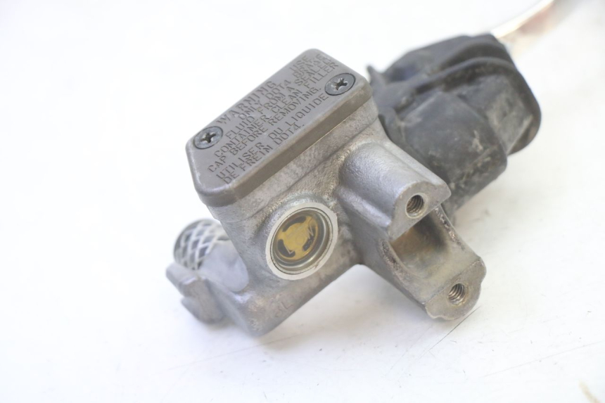 photo de FRONT BRAKE MASTER CYLINDER YAMAHA YZ-F YZF 250 (2014 - 2018) - Zoom on usage condition