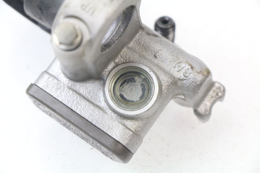 photo de FRONT BRAKE MASTER CYLINDER YAMAHA YZF YZ-F 450 (2018 - 2021) - Alternative perspective