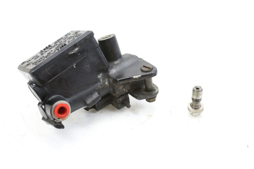 photo de FRONT BRAKE MASTER CYLINDER KAWASAKI ZEPHYR 1100 ( - 1995) - Main view