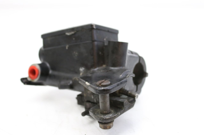 photo de FRONT BRAKE MASTER CYLINDER KAWASAKI ZEPHYR 1100 ( - 1995) - Zoom on usage condition