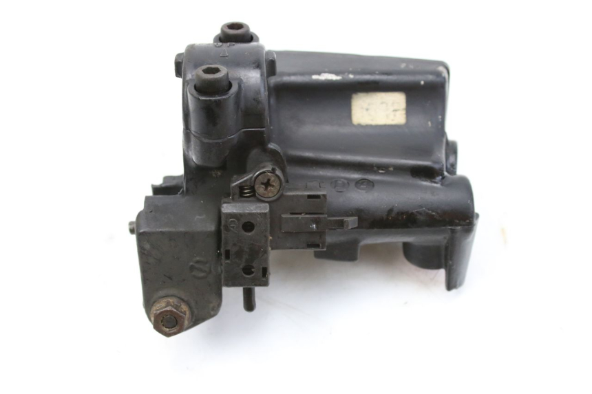 photo de FRONT BRAKE MASTER CYLINDER KAWASAKI ZEPHYR 1100 ( - 1995) - Technical close-up