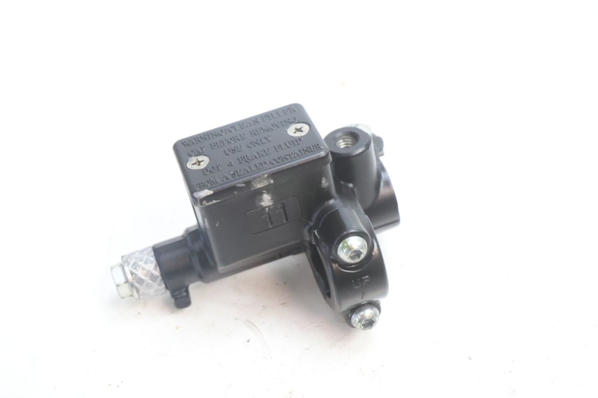 photo de FRONT MASTER CYLINDER PIAGGIO ZIP 2T 50 (2009 - 2019) - Main view