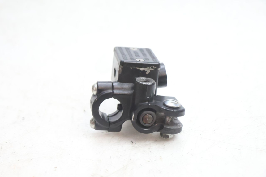 photo de FRONT MASTER CYLINDER PIAGGIO ZIP 2T 50 (2009 - 2019) - Zoom on usage condition