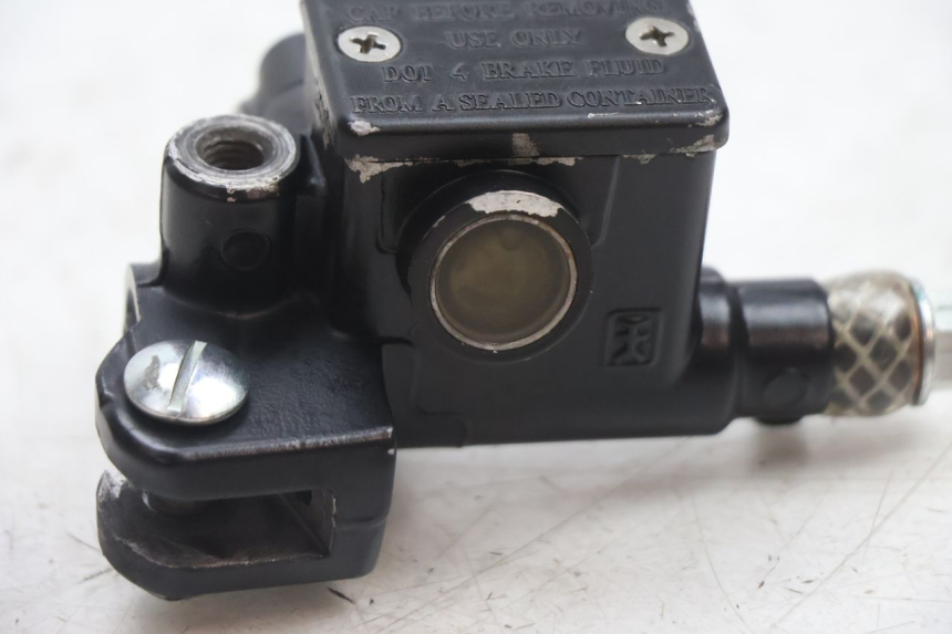 photo de FRONT MASTER CYLINDER PIAGGIO ZIP 2T 50 (2009 - 2019) - Fixing points details