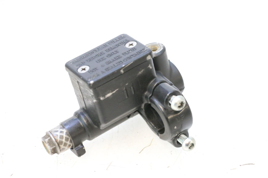 photo de FRONT BRAKE MASTER CYLINDER PIAGGIO ZIP 4T 50 (2018 - 2020) - Technical close-up