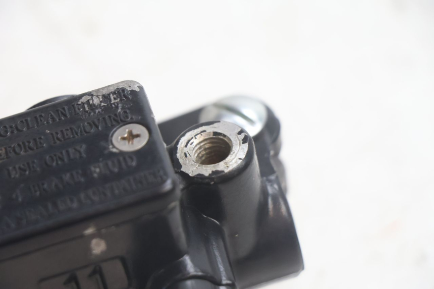 photo de FRONT BRAKE MASTER CYLINDER PIAGGIO ZIP IGET 4T 50 (2021 - 2023) - Zoom on usage condition