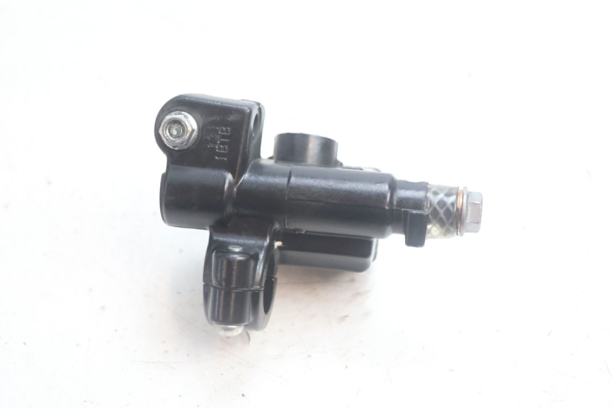 photo de FRONT BRAKE MASTER CYLINDER PIAGGIO ZIP IGET 4T 50 (2021 - 2023) - Fixing points details