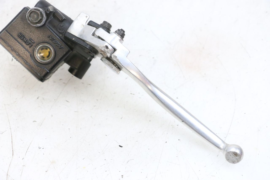 photo de FRONT BRAKE MASTER CYLINDER KAWASAKI ZR 7 750 (1999 - 2004) - Component detail