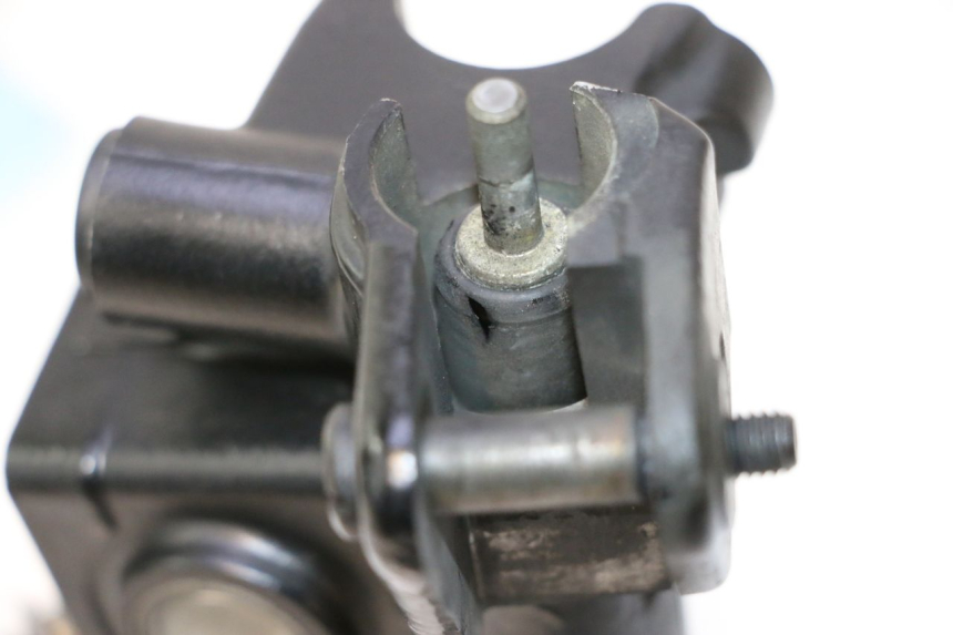 photo de CLUTCH MASTER CYLINDER YAMAHA FJR 1300 (2001 - 2005) - Fixing points details
