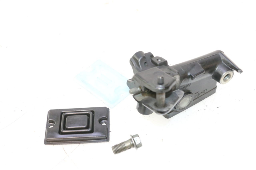 photo de CLUTCH MASTER CYLINDER YAMAHA FJR 1300 (2001 - 2005) - Markings and original references