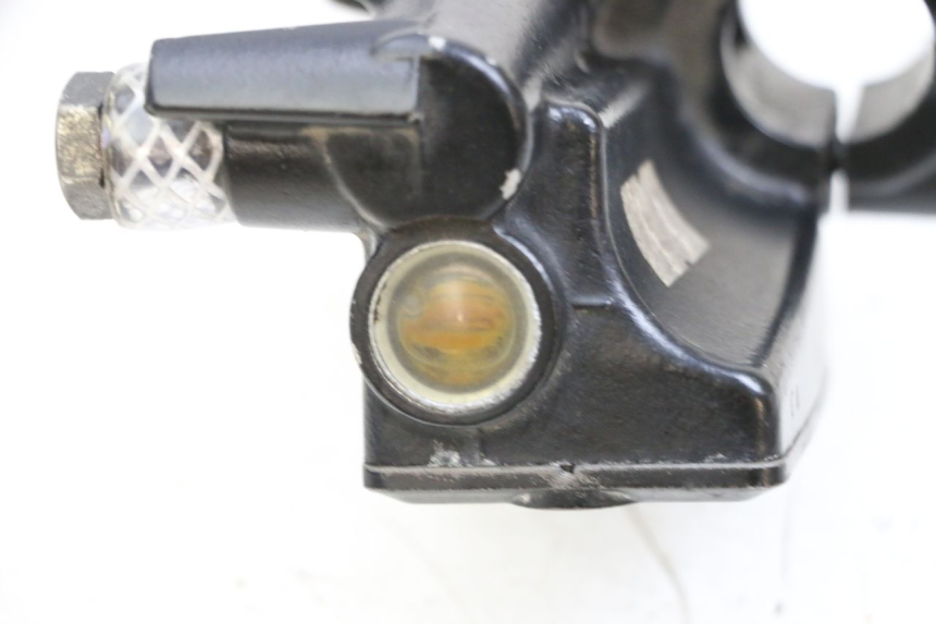 photo de CLUTCH MASTER CYLINDER KAWASAKI GPZ RX 1000 (1986 - 1988) - Technical close-up