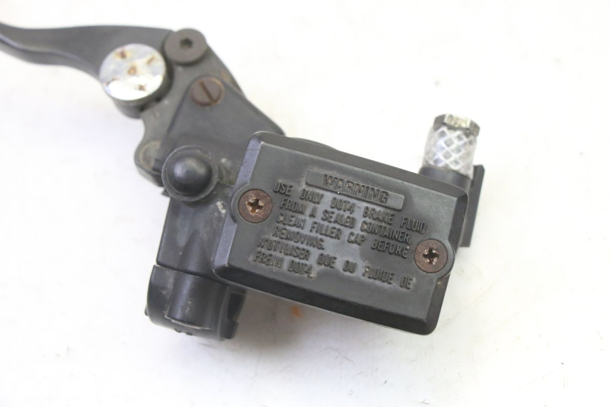 photo de CLUTCH MASTER CYLINDER TRIUMPH SPRINT 900 (1995 - 1998) - Zoom on usage condition