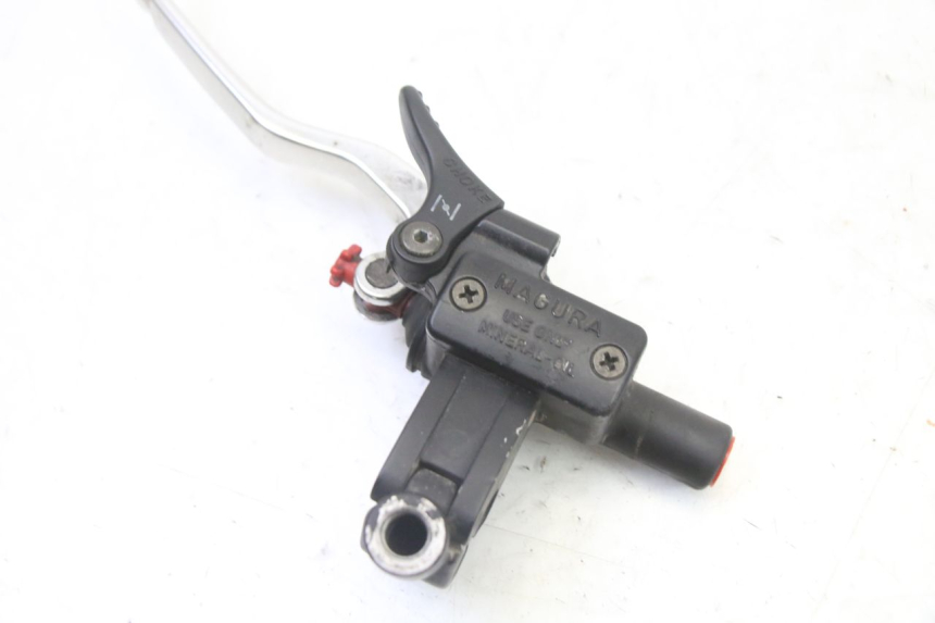 photo de CLUTCH MASTER CYLINDER KTM SUPERENDURO R 950 (2005 - 2009) - Zoom on usage condition
