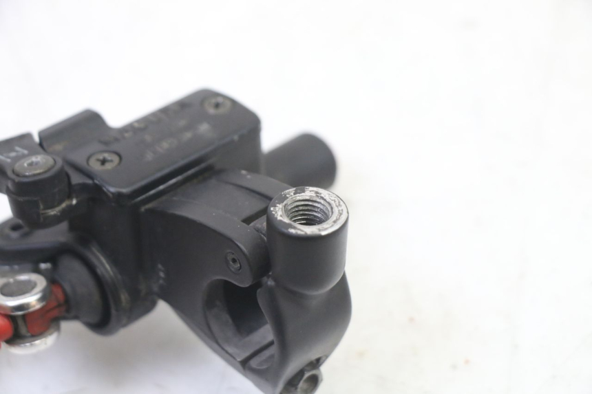 photo de CLUTCH MASTER CYLINDER KTM SUPERENDURO R 950 (2005 - 2009) - Alternative perspective