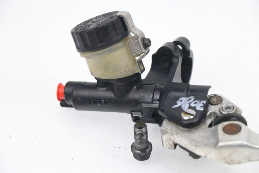photo de CLUTCH MASTER CYLINDER HONDA VTR F FIRESTORM 1000 (1997 - 2001) - Fixing points details