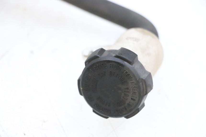 photo de REAR BRAKE MASTER CYLINDER ADIVA AD3 300 (2014 - 2020) - Detailed visual inspection