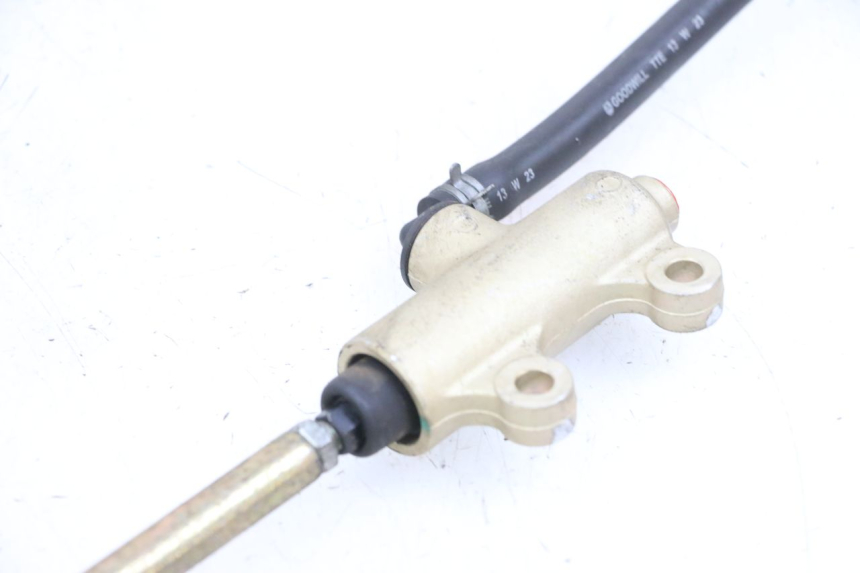 photo de REAR BRAKE MASTER CYLINDER ADIVA AD3 300 (2014 - 2020) - Focus on structure