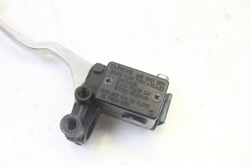 photo de REAR BRAKE MASTER CYLINDER SUZUKI BURGMAN 125 (2007 - 2014) - Zoom on usage condition