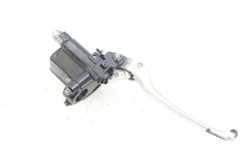 photo de REAR BRAKE MASTER CYLINDER SUZUKI BURGMAN 650 (2013 - 2020) - Zoom on usage condition