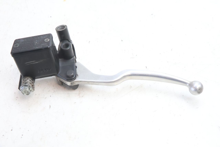 photo de REAR BRAKE MASTER CYLINDER SUZUKI BURGMAN 125 (2007 - 2014) - Fixing points details