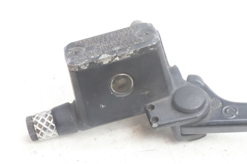 photo de REAR BRAKE MASTER CYLINDER BMW C1 125 (2000 - 2003) - Technical close-up