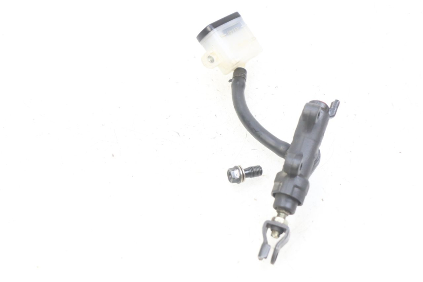 photo de REAR BRAKE MASTER CYLINDER HONDA CB R 1000 (2018 - 2023) - Component detail