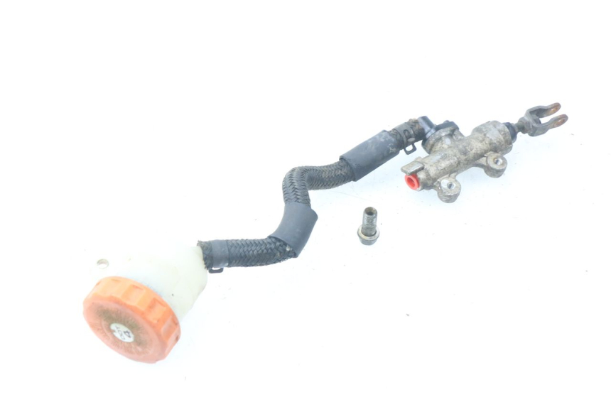 photo de REAR BRAKE MASTER CYLINDER HONDA CBR F SC21 1000 (1986 - 1992) - Main view