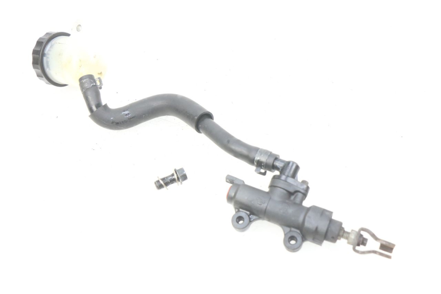 photo de REAR BRAKE MASTER CYLINDER HONDA CBRF CBR-F PC41 600 (2011 - 2013) - Zoom on usage condition