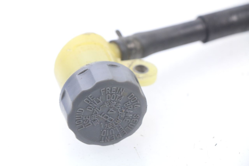 photo de REAR BRAKE MASTER CYLINDER HONDA CR 125 (2000 - 2001) - Alternative perspective