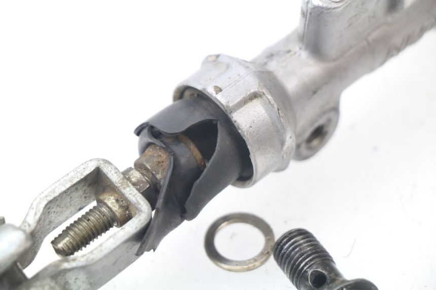 photo de REAR BRAKE MASTER CYLINDER HONDA CRF CR-F 450 (2001 - 2005) - Component detail