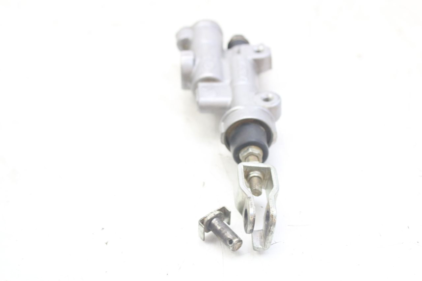 photo de REAR BRAKE MASTER CYLINDER HONDA CRF 250 (2010 - 2013) - Component detail