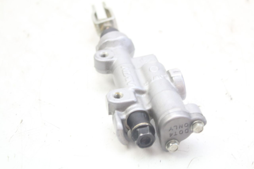 photo de REAR BRAKE MASTER CYLINDER HONDA CRF 250 (2010 - 2013) - Zoom on usage condition
