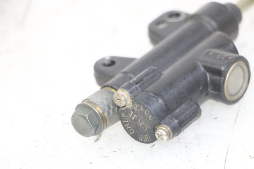 photo de REAR BRAKE MASTER CYLINDER CCR DIRT BIKE 125 - Technical close-up