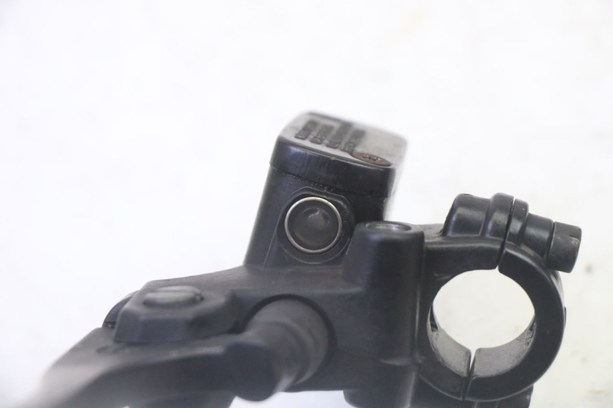 photo de REAR BRAKE MASTER CYLINDER PEUGEOT ELYSTAR 50 (2002 - 2014) - Technical close-up